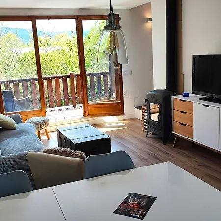 Casa Con Jardin Cerca De Llivia