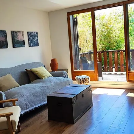 Casa Con Jardin Cerca De Llivia *